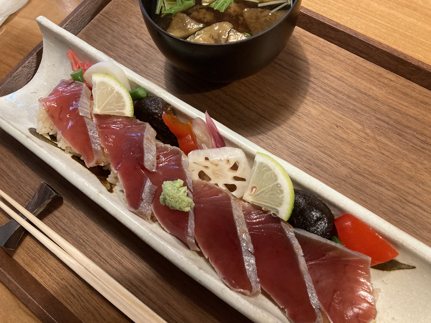 工房レストラン「wakuden MORI」
丹後魚の黒寿司