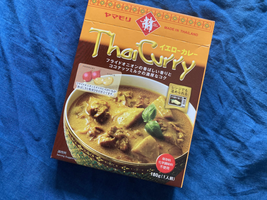 ヤマモリ　Thai Curry イエローカレー　パッケージ表面
