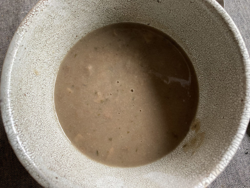 ORGANIC MUSHROOM SOUP（有機マッシュルームスープ）　盛り付け