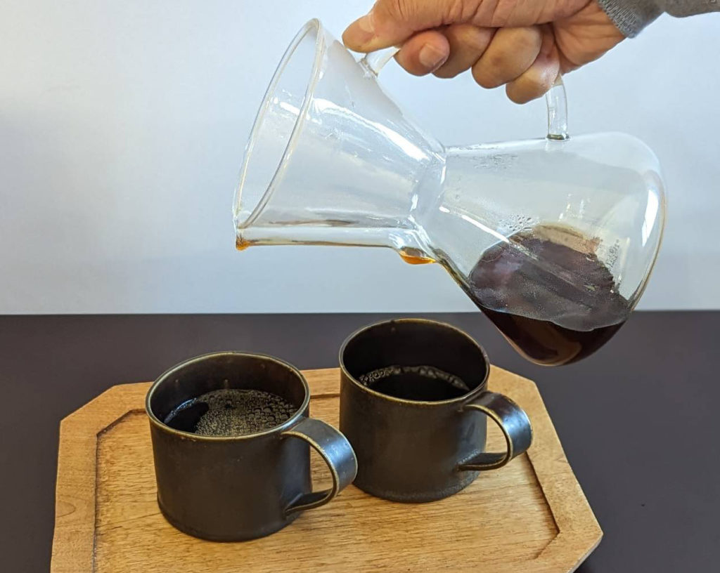 S.A.I. G70 HANDCRAFTED COFFEE BREWING VESSEL　注ぐ2