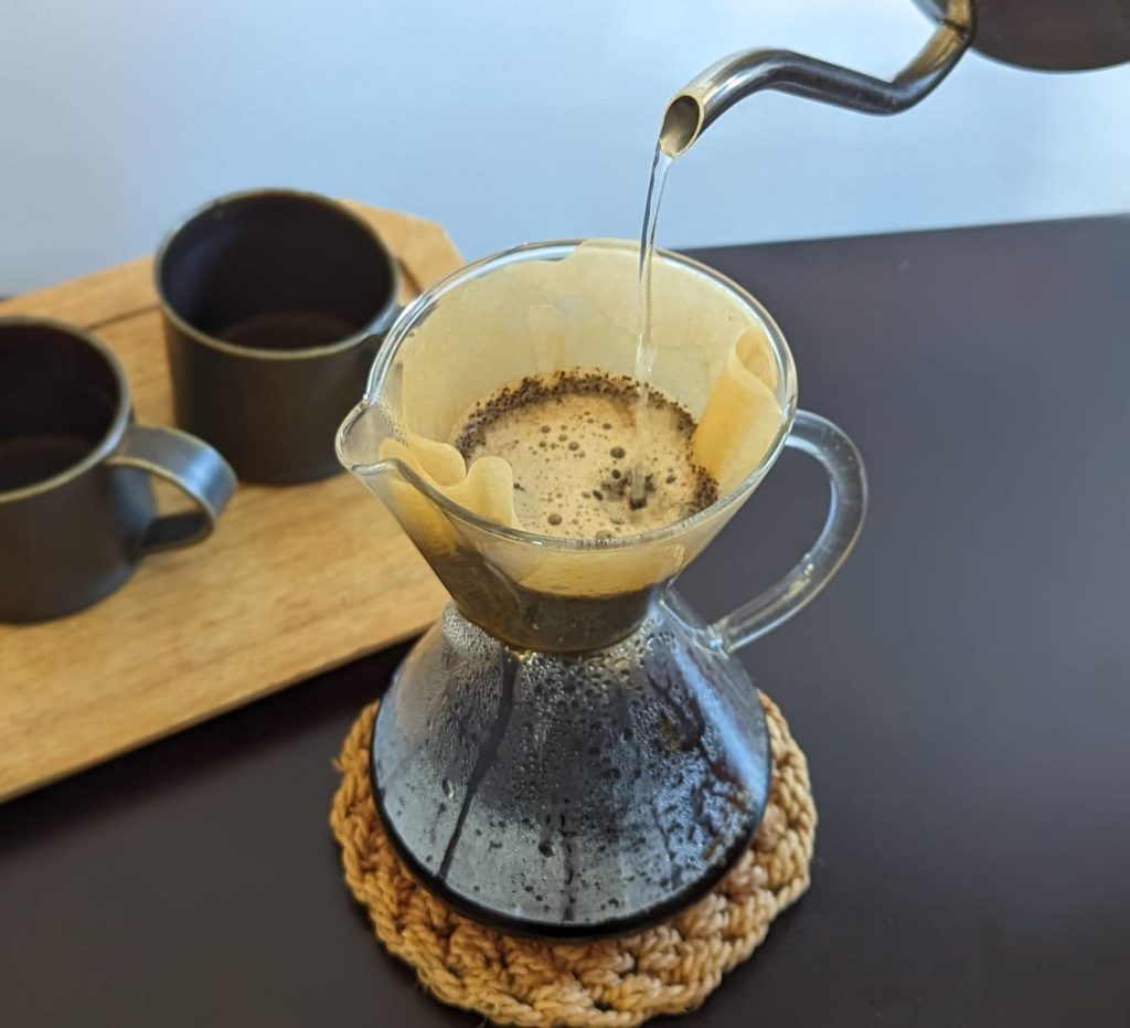 S.A.I. G70 HANDCRAFTED COFFEE BREWING VESSEL　ドリップシーン1